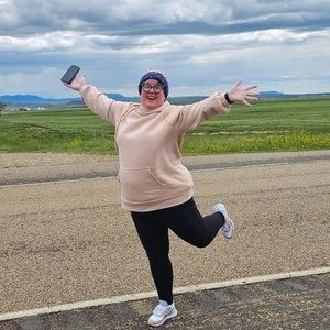 Meet your Posher, Angie